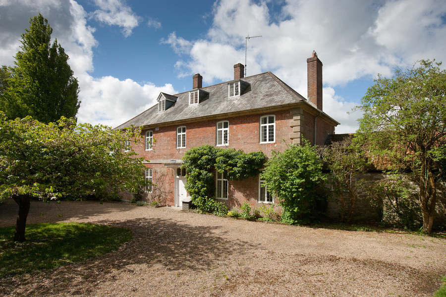 Manor House Farm正面外观