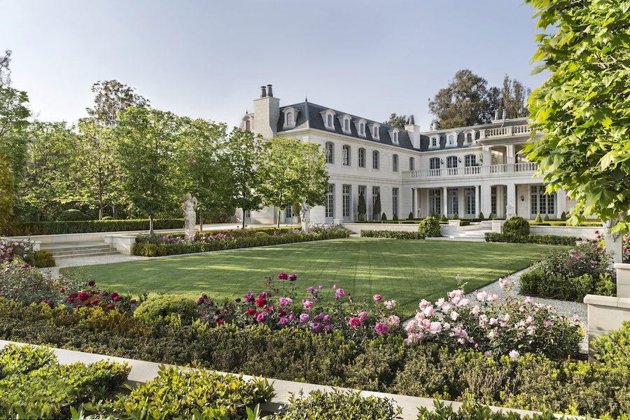 Chateau des Fleurs, un proyecto nuevo de construcción de US$50 millones en Bel Air, Los Ángeles, tien