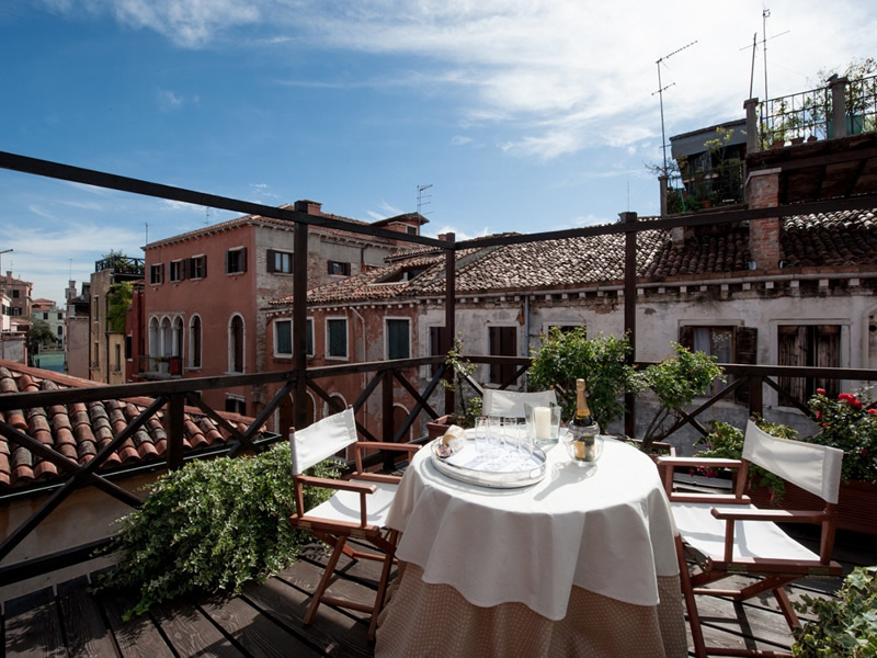 This three-floor apartment in the heart of the Dorsoduro area comes with a roof terrace with canal vi