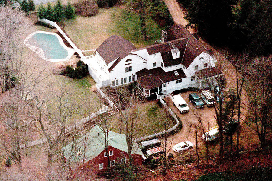 This is an aerial view of the Clintons’ main Chappaqua home, taken in 2000.